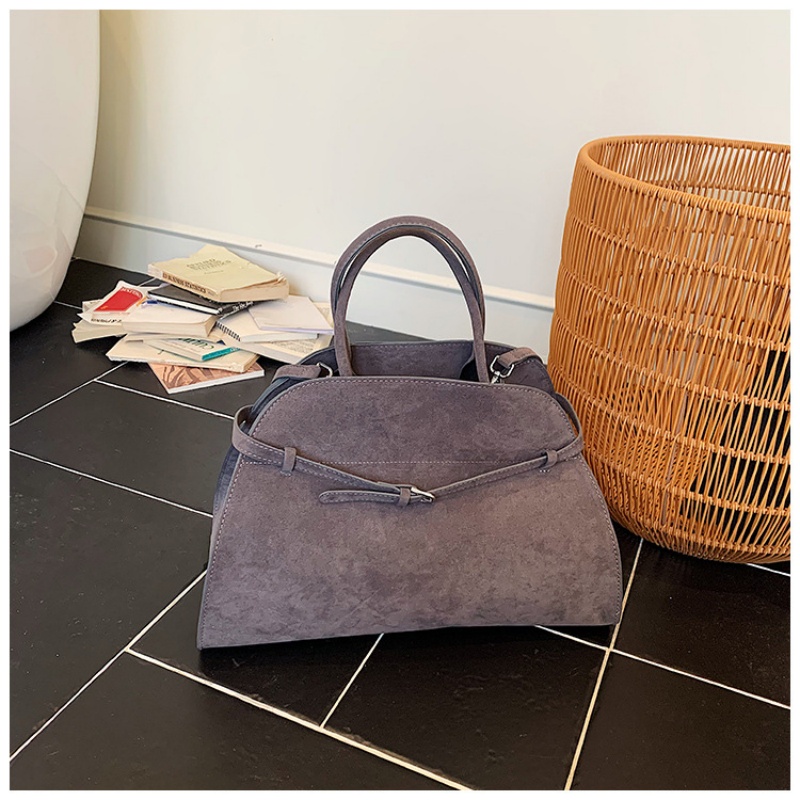 Structured Handbag Top Handle - Structured dome-shaped handbag with top handle