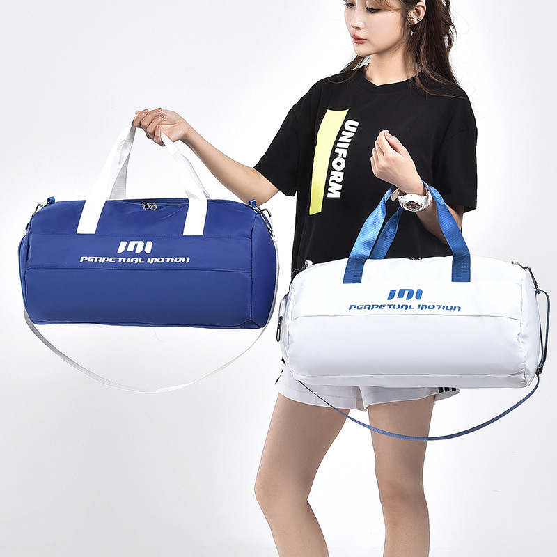 Fitness Duffel Isolated Wet St - Weekender Bag Duffle recension och pris