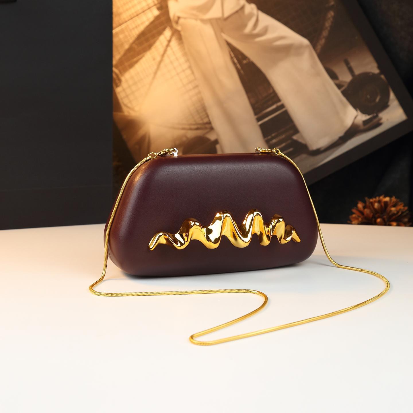 Trendy Letter Logo Leather Tot - Luxury Bags Everyday recension och pris