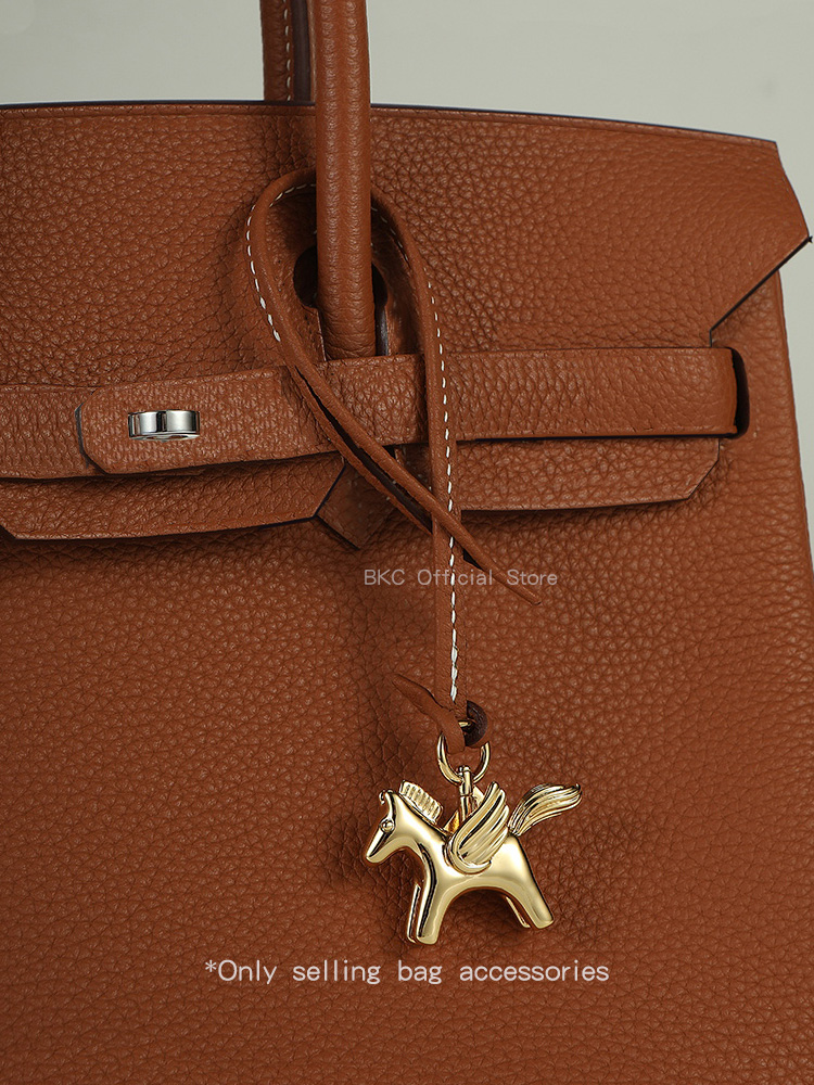 Luxury Brass Pegasus Bag Charm - Luxury Bags Hermes Birkin recension och pris